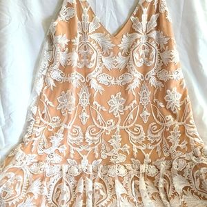 Beautiful top size XL in beige and white